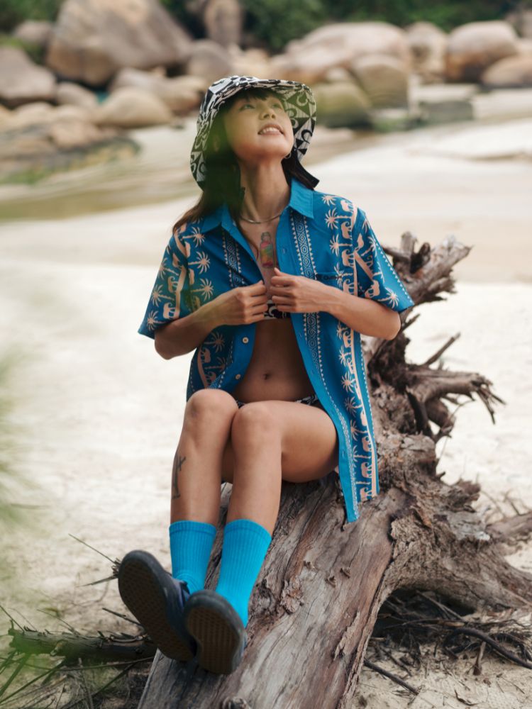 CHILLHANG Blue Lagoon Shirt - Women's ChillHang | Snowears.com