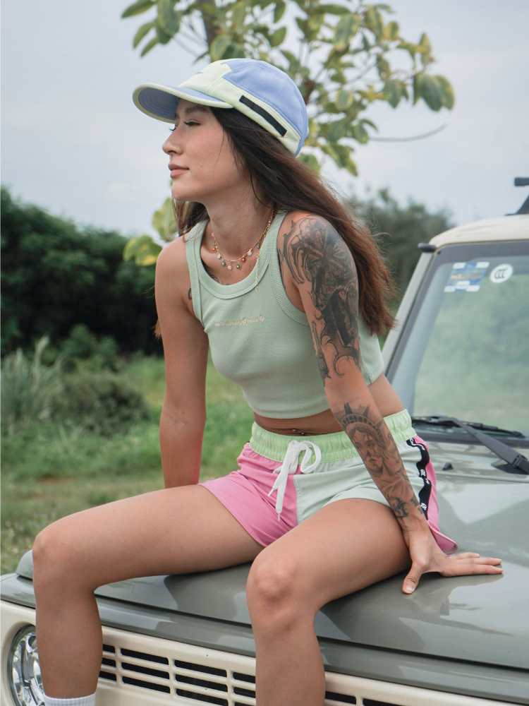 CHILLHANG Island Vibrant Board Shorts - Women's ChillHang | Snowears.com