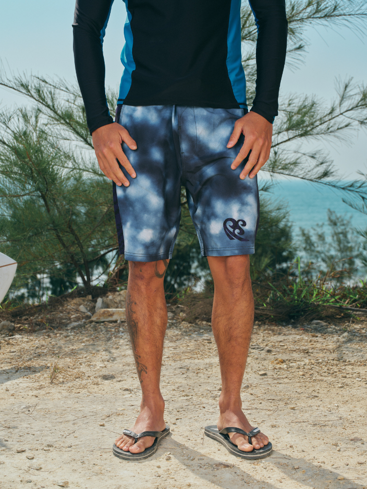 CHILLHANG Blue Tie-dye Gradient Board Shorts - Men's Blue ChillHang | Snowears.com