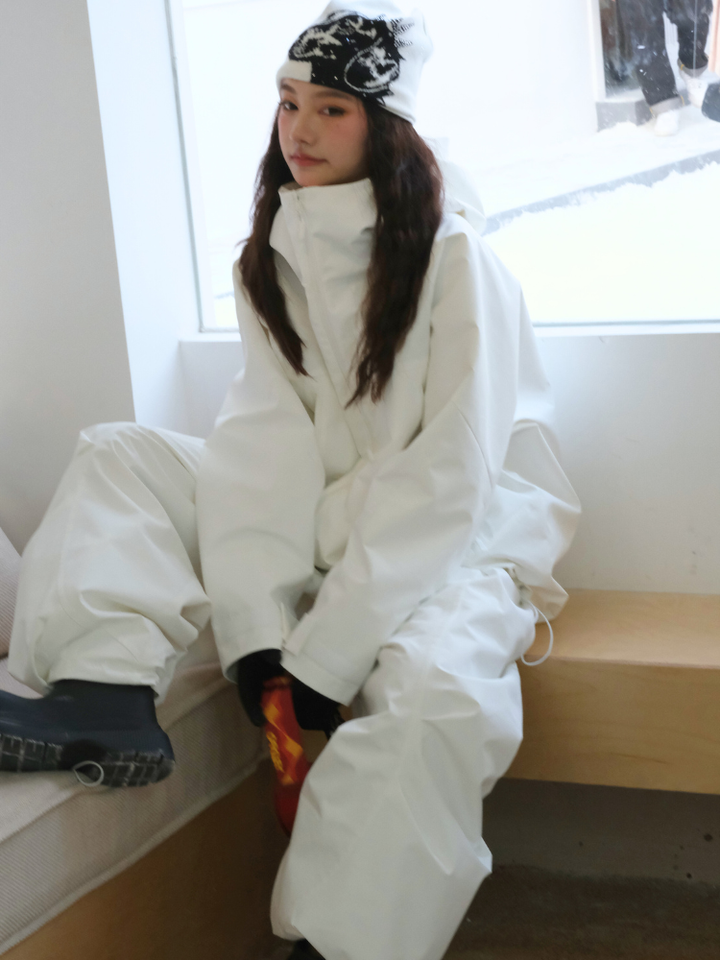 Hellystudio All-white 3L Snow Jacket - Unisex - Snowears
