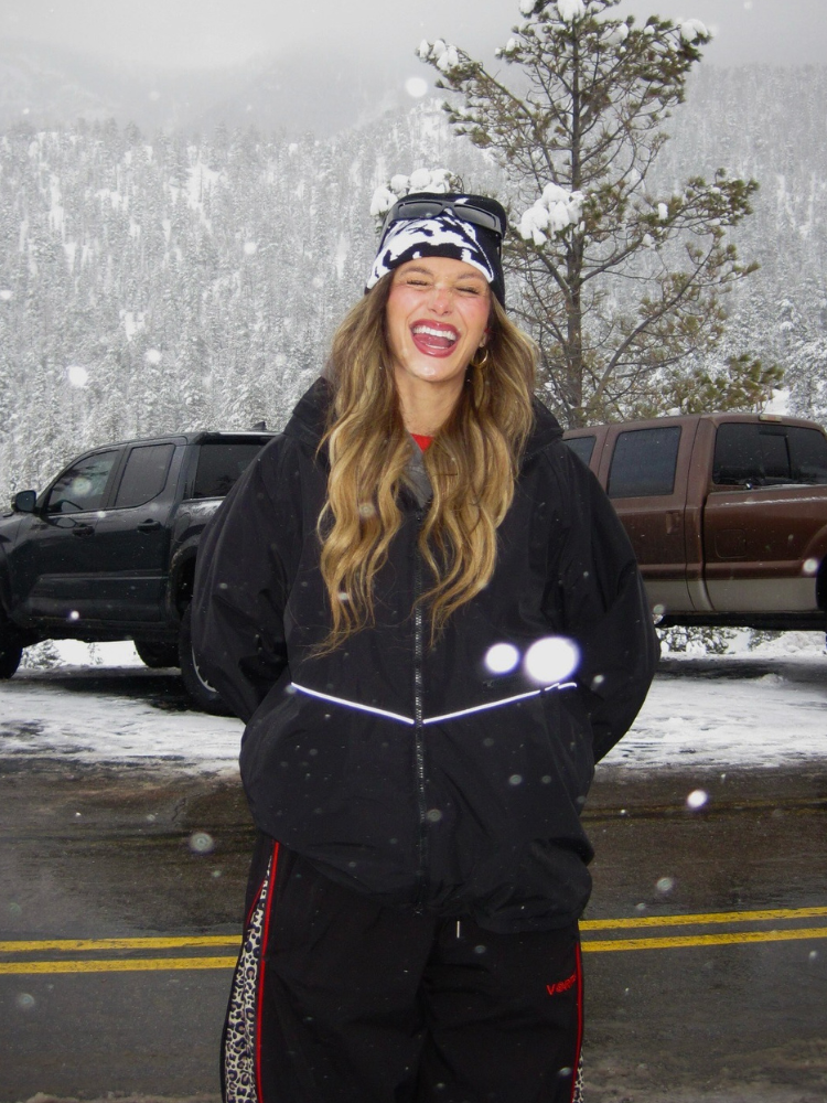 SnoWears Minimalist Baggy Snow Jacket - Unisex