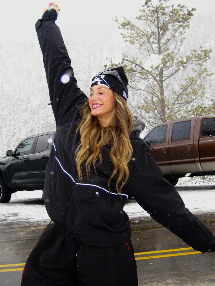 SnoWears Minimalist Baggy Snow Jacket - Unisex