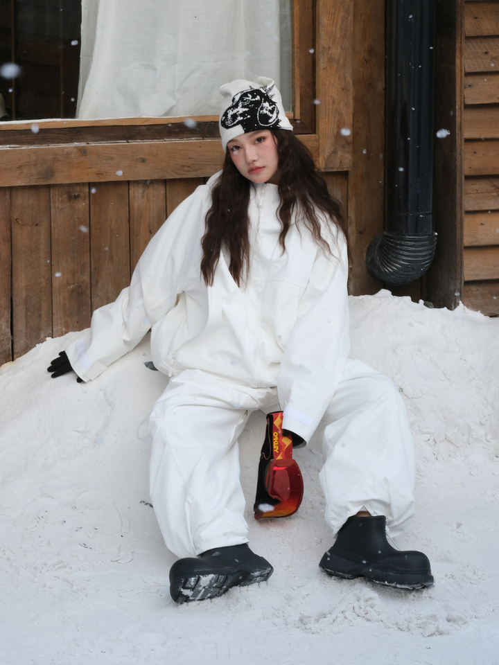 Hellystudio All-white 3L Snow Jacket - Unisex - Snowears