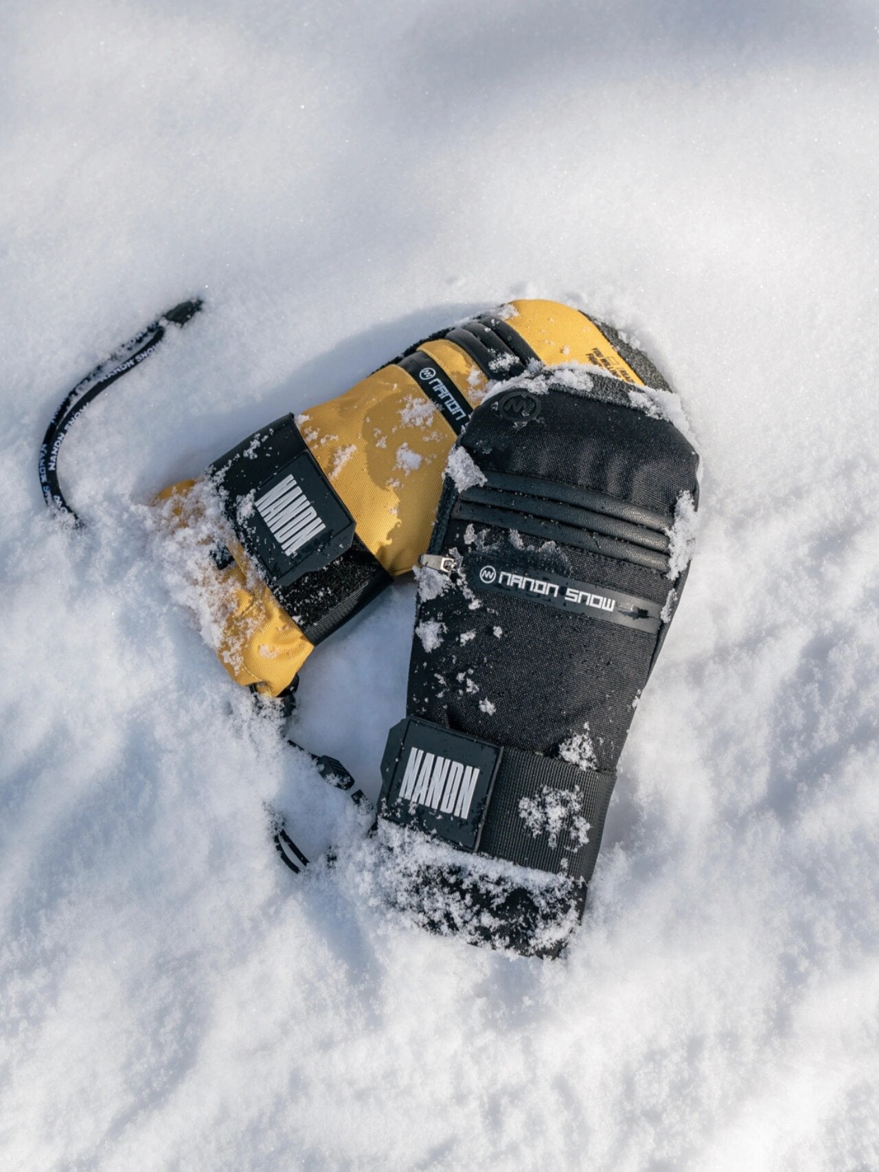 NANDN WristGuard Pro KEVLAR Snowboarder Mitten - Snowears- Gloves & Mittens