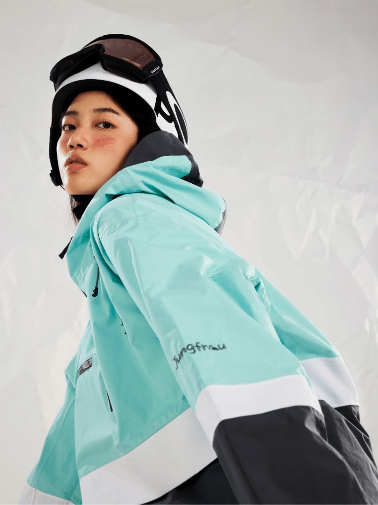 Jungfrau 3L Pullover Motion Jacket - Women's Jungfrau | Snowears.com